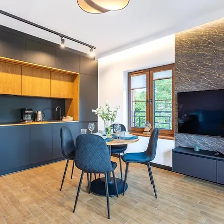 Apart Invest Green Park Resort B14-z dostępem do strefy spa Apartment